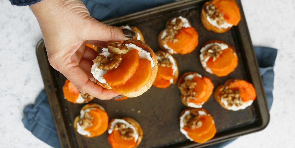 دسر پنیر دانمارکی و خرمالو